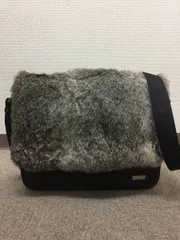 美品！格安！BURBERRY バーバリー ブラックレーベル ファー 毛 ナイロンキャンバス×レザー メッセンジャーバッグ ショルダーバッグ