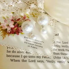 大粒ピアス　パール調　クリスマス、クリスマスモチーフ、冬、レディース、女性、お呼ばれ、ゴールド、金、シルバー、銀、シンプル、両耳、片耳、人気、小さめ、小ぶり、ミニ、大人かわいい、キャッチ、コーンキャッチ、シリコン、セット、あこや、本真珠、一粒、エレガント、韓国