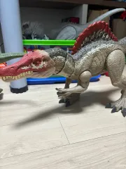 ジュラシック・ワールド スピノサウルス フィギュアのサムネイル