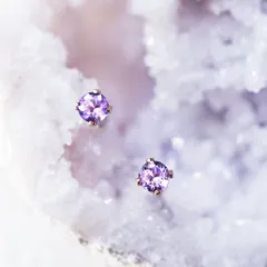 アメジストの3mmスタッドピアス　～Astarte