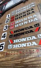 ホンダ　高品質ステッカー　2個セット　ワンセットお選び下さい　反射シルバー
