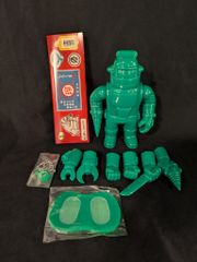 白熊屋 サンダーコマンドー 緑成型/未塗装/アームパーツ付属