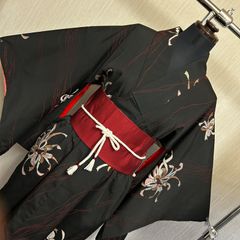 和洋折衷コーデセット｜着物ワンピース　正絹　黒地に菊の花刺繍が映えるシックなワンピース（赤帯アレンジ）2点セット