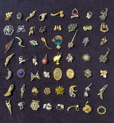 2025年最新】ブローチ まとめ 大量の人気アイテム - メルカリ