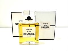 CHANEL シャネル No.19 PARFUM パルファム 14ml (管理 462401045933)