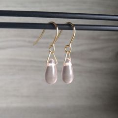 桜のしずくピアス　【D009】