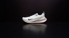 W NIKE REACTX INFINITY RUN 4 DR2670 303（リアクト X インフィニティ ラン 4）