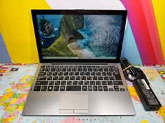 美品 ソニー Pro VJPA タブレット 第8世代 i7 2-in-1 SIM
