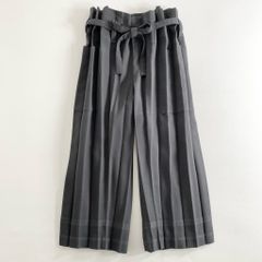 新品未使用　ミーバイイッセイミヤケ☆サルエルパンツ　ストーンベージュ、グレー 新品未使用 ミーバイイッセイミヤケ☆サルエルパンツ ストーン