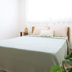 【モデルルーム展示品】オーク材使用 ダブルサイズ ベッドフレーム ヘリンボーン NOWHERE LIKE HOME / BEDFRAME UNIK HERRINGBONE