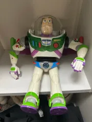 バズ ライトイヤー フィギュア