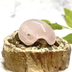 【E15558】ローズクォーツ　勾玉　Rose quartz 天然石　アクセサリー　パワーストーン＊クリスタルワールド