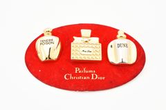 dior ピンバッジ　香水　三種　040240712　2186433