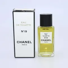 【ほぼ未使用】 CHANEL シャネル N°19 No.19 香水 EAU DE TOILETTE オードゥ トワレット 50ml フランス製