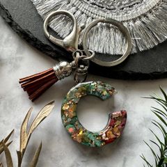 Safari green☆レジンイニシャルキーホルダー　C