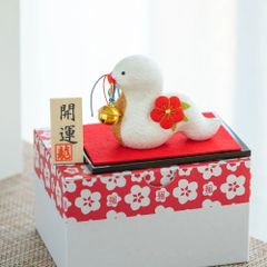 日本製　2025年 招福干支巳 福鈴運び巳(小） 招きへび　置物 蛇　和縁起物 新年　接客 開店祝い 海外プレゼント 贈り物