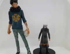 ワンピースフィギュア　トラファルガーロー２体セット