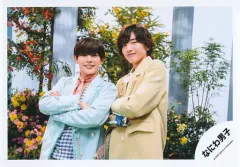 【中古】生写真(ジャニーズ) なにわ男子/道枝駿佑・長尾謙杜/横型・上半身/シングル「ハッピーサプライズ」MV＆ジャケ写オフショット/公式生写真