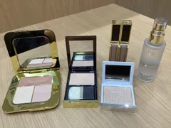 KA323  TOM FORD ベースメイク6点セットのサムネイル