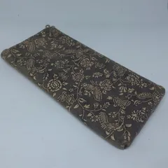 印伝 メガネケース 黒地に赤星模様　未使用　20年くらい前の物です。 印伝 メガネケース 黒地に赤星模様 未使用 20年くらい前の物です