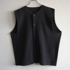 美品 オムプリッセ サイズ3(M相当) BASICS Vネック ベスト ブラック 2025年最新】homme plisse ベストの人気アイテム - メルカリ