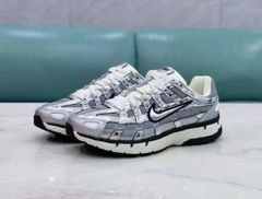 新品 未使用 NIKE/ ナイキ P-6000 スニーカー