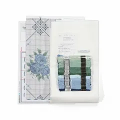 オノエ・メグミ　クロスステッチキット　ブルーローズモチーフのテーブルクロス　刺しゅうキット　1204