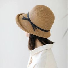 小顔効果 女優帽 大人シンプル 折りたためる　麦わら帽子 紫外線対策
