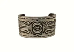 Ray Adakai レイアダカイ オニキス インレイバングル ナバホ ナバホ Ray・Adakai レイアダカイ 別注当店限定モデル バングル