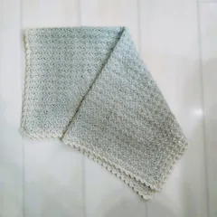 ひざかけ・ブランケット：ベビーブランケット・おくるみ《センターダイアゴナル：ミント9》ハンドメイド