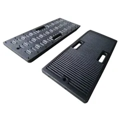 合成ゴム製 スノーヘルパー スタック 脱出 ダッシュつくんPRO 　2枚入　250mm×600mm×28mm 　 脱出ヘルパー 雪道 緊急脱出プレート