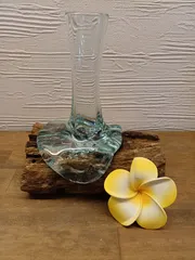 バリ島　ガラス　流木　オブジェ　花瓶　一輪挿し　アジアン雑貨