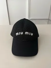 黒❤️‍❤️‍男女兼用 ミュウミュウ キャップ ブラック デニム ベースボールキャップ | Miu Miu