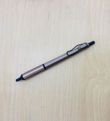 三菱鉛筆ジェットストリーム　エッジ　ブラウン【限定色】0.28mm 油性 ボールペン 黒インク【新品未使用】