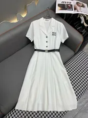 MIU MIU新作刺繍レタースカート/ブラック/ホワイト