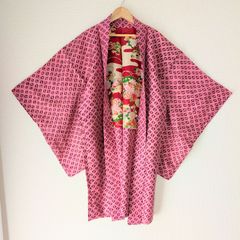 Japanese Vintage Haori Long Shibori Pink Silk Kimono Jacket Old-ⅽloth 長羽織 羽織 正絹 蜘蛛絞り 桃色 裏地が可愛い 古布 時代布 一点物 大正浪漫 和洋折衷