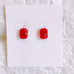 【再販】No.291　レジン　赤　小さい　カット数　宝石　ピアス　イヤリング