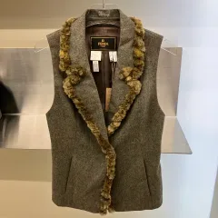 レア♡FENDI キャメル　上品　ファーベスト　ジレ 38 ジャケット　トップス FENDI（フェンディ） ファーポケット ジレ ベスト ノースリーブコート