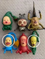 こびとづかん  おすわりマスコット　3 クサマダラオオコビト　オオヒレカワコビト　フィギュア　マスコット　小人図鑑　こびと図鑑　こびとずかん　おもちゃ　カプセルトイ　ガチャガチャ　ガチャ　ガシャポン　ノミビョウタン　カブトヨソオイ　マモリコモリ　イノリオキモノ