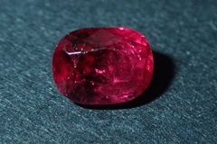 スピネル Spinel ☆ ミャンマー・モゴック産 鉱物 原石 宝石 ルース 2