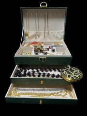 遺品整理 指輪 ネックレス イヤリング 腕時計　ブローチ カフス パール 遺品整理 指輪 ネックレス イヤリング 腕時計 ブローチ カフス