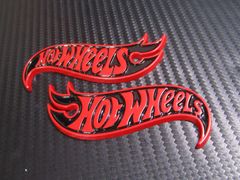 ● HOT WHEELS ホットウィール メタル製 RED/BLACK 凹凸仕様 エンブレム 左右SET！