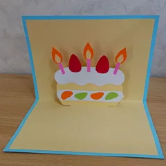 手作り　『ケーキのお誕生日カード（小）』幼稚園、保育園、保育室、バースデーカード、ハンドメイド