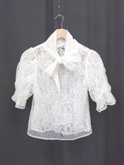 ◇ ⊂ titty&Co ティティー&コー チュール ボウタイ 五分袖 ブラウス サイズF ホワイト系 レディース メンズ E  【1411130009693】