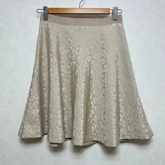 【美品】UNTITLED アンタイトル フレアスカート ベージュ系ジャカード柄 サイズ1 日本製 サイズ1 パーティー お呼ばれ 2次会