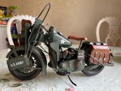 オリーブグリーン  ハーレーダビッドソンバイクの模型  1/8  ドラゴンボール BWFC 軍服 孫悟空との組み合わせが最適   置物
