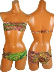 新品・未使用　 インポート水着 イタリア インポート 水着/ブランド水着 PRELUDE YF7 高級スワロフスキークリスタル付モロッコ柄（ペイズリー柄）バンドゥ水着ビキニ ピンク系