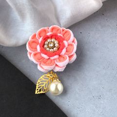 ❁ガーベラ帯留め・帯締め飾り大人かわいいつまみ細工アクセサリー♡着物・浴衣帯締め飾り❁フッション小物・真田紐・三分紐用帯留め＜送料込み＞