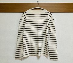 美品　長袖ニット　ベージュホワイトとブラックのストライプM-Lサイズ