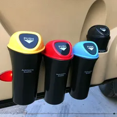 新品 ゴミ箱 車 ダストボックス ふた付 ふたつき 蓋 おしゃれ かわいい ボトル ドリンクホルダー ドアポケット カップホルダー コンパクト スリム クリップ付き 卓上 小物入れ ドア 収納 バケツ クルマ カー用品 車載 a-2884のサムネイル